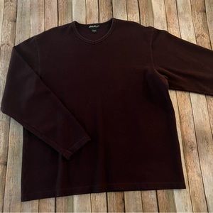 Eddie Bauer mens long sleeved lightweight V-neck pullover | size large
